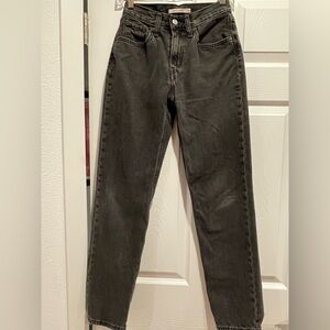 Levi’s black low pro straight jeans, 24